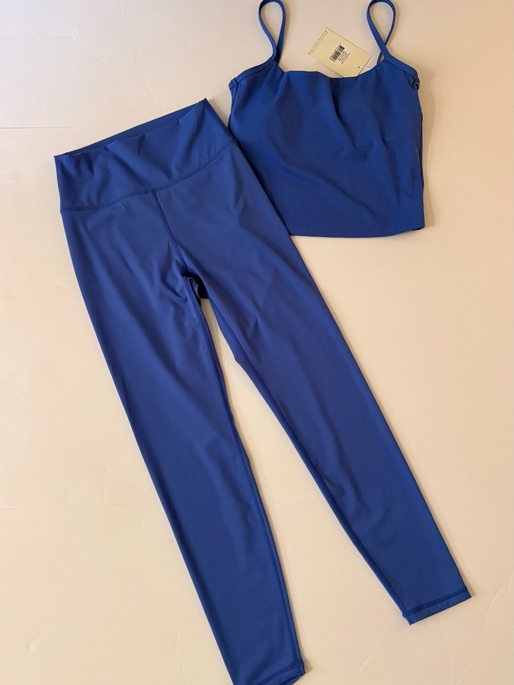 Will the label High-Rise Blue Leggings and Cropped Tank Set